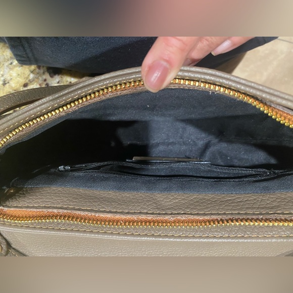 Made In Italy East West Beige Soft Leather Crossbody Bag- Purchased In Italy - Picture 12 of 16